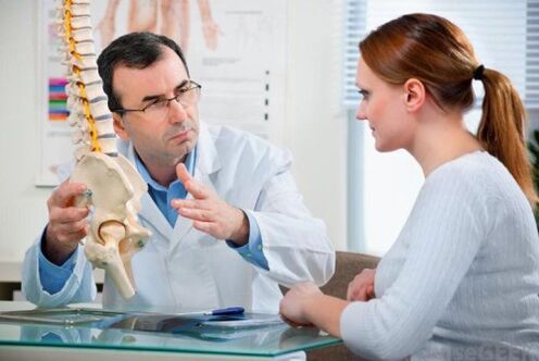 consultation avec un médecin pour ostéochondrose de la colonne vertébrale